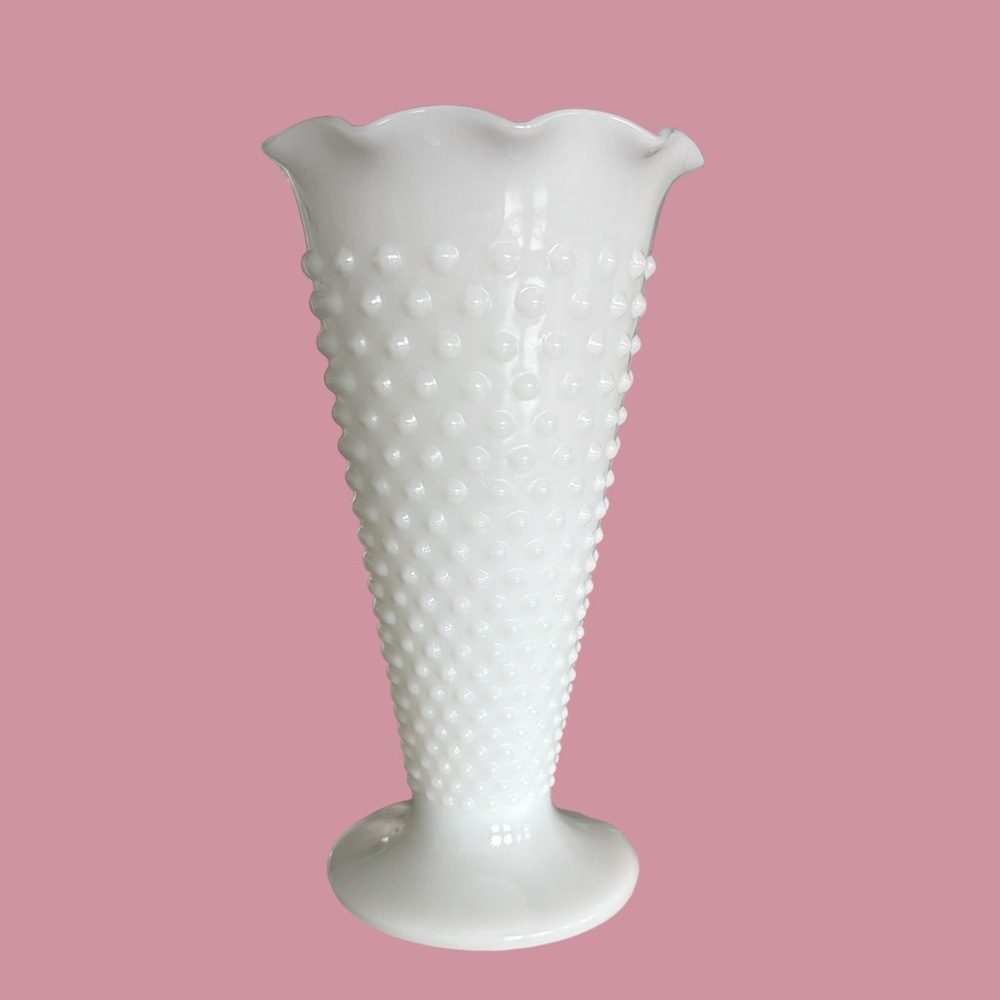 Anchor Hocking milk glass vase